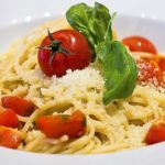 Rote Linsen Pesto mit Spaghetti